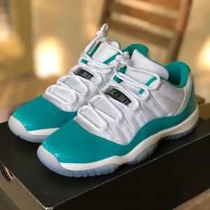 Air Jordan 11 Retro Low GS